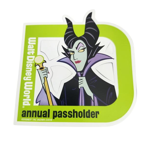Disney NEW 2025 Car Magnet Maleficent Witch Annual Passholder VILLAIN - Picture 1 of 3